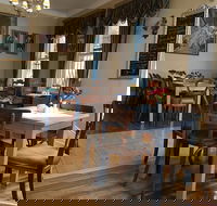 Madame M cafe - Pubs Sydney