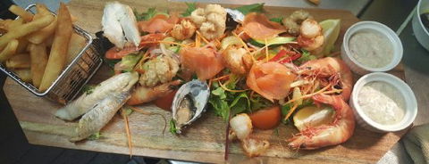 The Fox & Hounds Inn Restaurant - Pubs Sydney 0