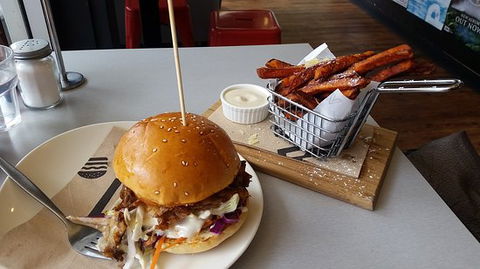 V Burger Bar - Pubs Sydney 0