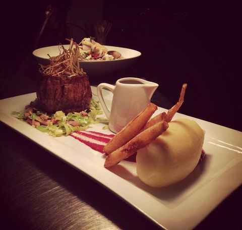 Lime Tree Bar & Restaurant - Pubs Sydney 7