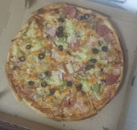 Brett's Pizza Inn  Coffee Lounge - Pubs Sydney