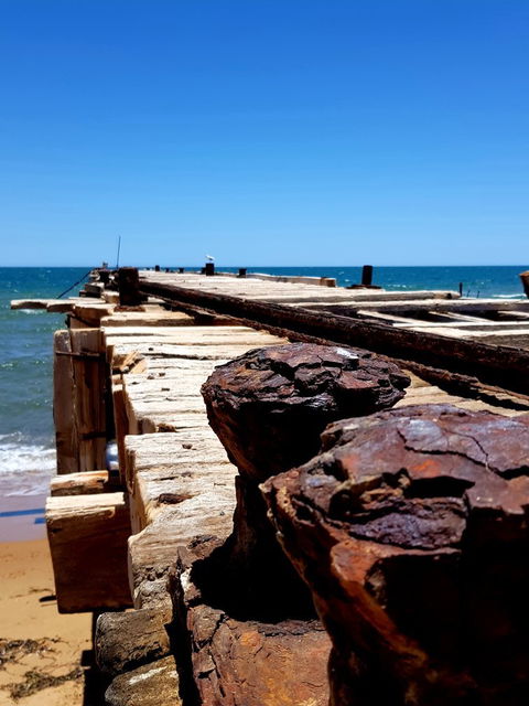 Sunsets Cafe At One Mile Jetty - Pubs Sydney 5
