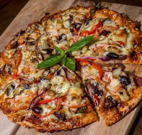 Claudies Wine Bar  Pizzeria - Pubs Sydney