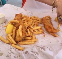 Birds Fish Bar - Bowen Fishermans Seafood Company PTY. LTD. - Pubs Sydney