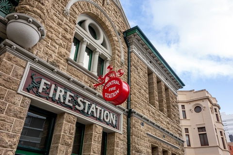 Perth Scavenger Hunt: Perched On A Swan - Pubs Sydney 5