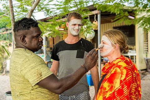 Crossing Country 5 Day Yolngu Homeland Tour - Pubs Sydney 4