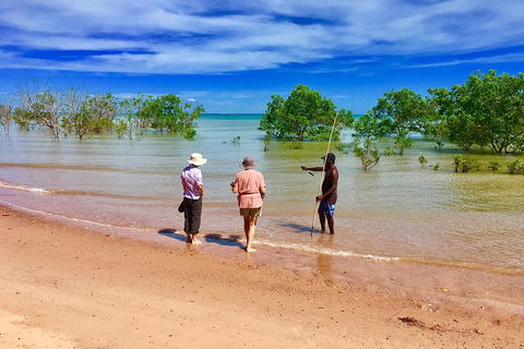 Gay-Wu Woman's 5 Day Yolngu Homeland Tour - Pubs Sydney 5