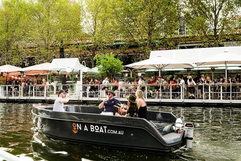 1.5-Hour Boat Rental In Melbourne - Pubs Sydney 2