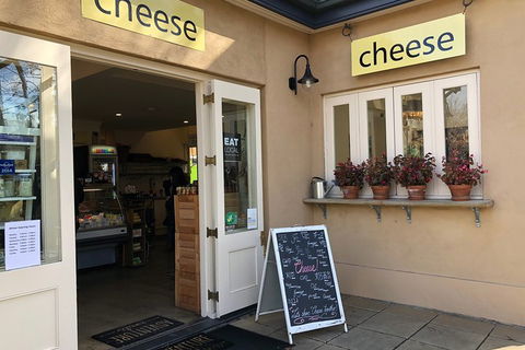 Small Group Adelaide Hills And Hahndorf Hideaway Tour From Adelaide - Pubs Sydney 0