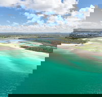 Deluxe Seaplane Tour Noosa to Glasshouse Adventure for 2 with Photobook - Pubs Sydney