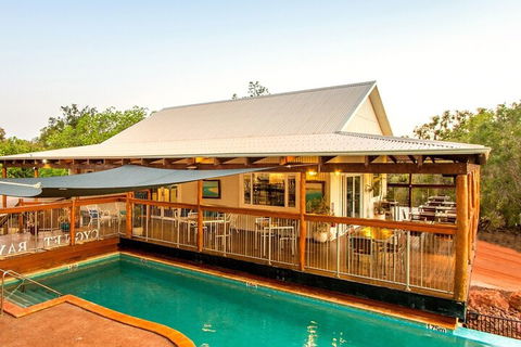 Wet Season Mitchell Falls Tour - Mitchell Falls, Horizontal Falls & Cygnet Bay - Pubs Sydney 4