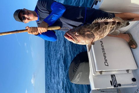 1/2 Day 5 Hour Offshore Fishing Charter - Pubs Sydney 5