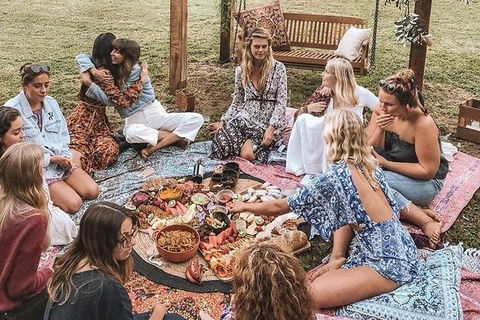 A Picnic In Byron Bay - Pubs Sydney 4