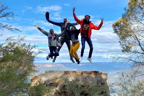Small-Group Blue Mountains Tour With A Local Guide - Pubs Sydney 3