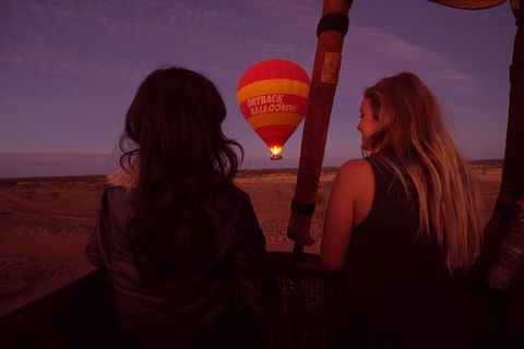 Early Morning Ballooning In Alice Springs - Pubs Sydney 1