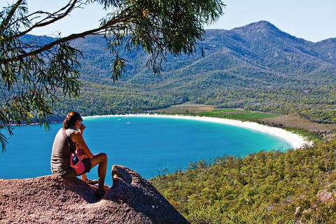 4-Day Fabulous Tasmania Tour: Wineglass Bay, Port Arthur, Devils & Bruny Island - Pubs Sydney 2