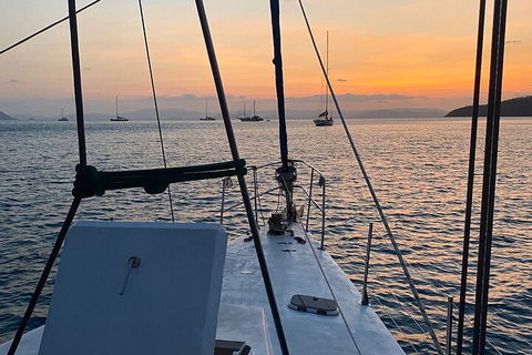 2 Night Small Group Whitsundays Sailing Adventure Aboard Mandrake - Pubs Sydney 2