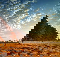 Highlights of Uluru Including Sunrise and Breakfast - Pubs Sydney