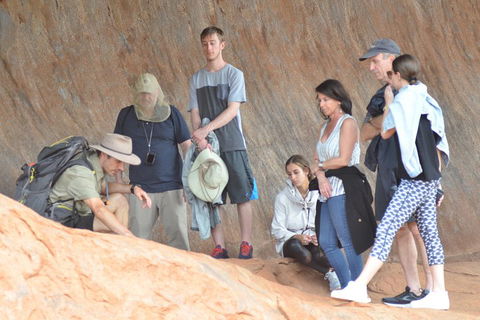 Uluru Small Group Tour Including Sunset - Pubs Sydney 2