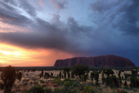 Uluru Small Group Tour Including Sunset - Pubs Sydney 4