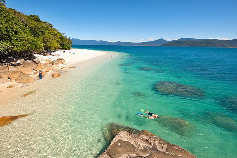 Fitzroy Island Catamaran Transfers From Cairns - Pubs Sydney 4