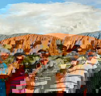 Ayers Rock Day Trip from Alice Springs Including Uluru Kata Tjuta and Sunset BBQ Dinner - Pubs Sydney