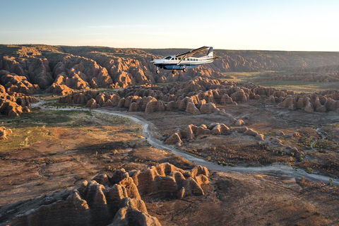 Bungle Bungle Scenic Flights, Domes & Cathedral Gorge Walk - Pubs Sydney 1