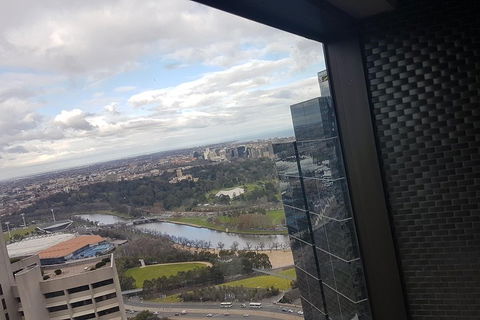 Live Like A Local: Explore Some Favourite Spots On A Playful Audio Walking Tour - Pubs Sydney 5