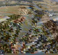 Hunter Valley Broken Back Range Helicopter Flight from Cessnock - Pubs Sydney