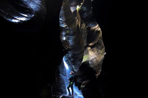 Full-Day Canyoning Experience At Stunning Empress Canyon - Pubs Sydney 3
